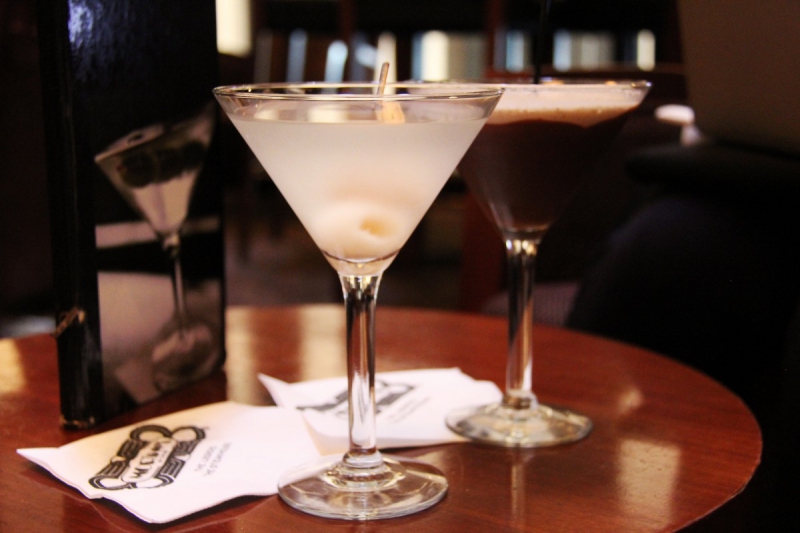 brasserie-CORRENS-min_martini_bar_lychee_chocolate_alcohol_liquor_happy_hour_happy-910161